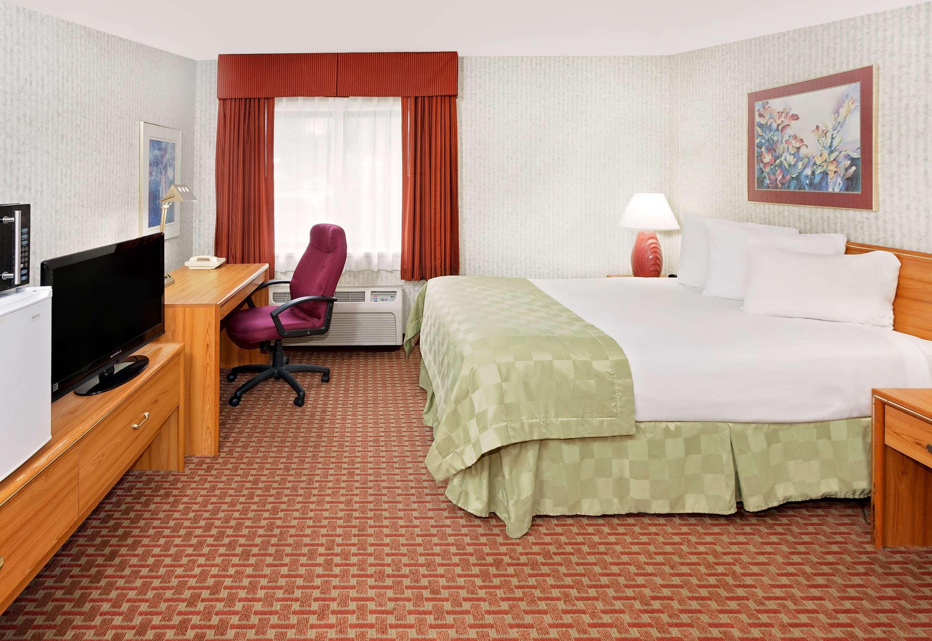 Baymont By Wyndham St. Joseph/Stevensville Ngoại thất bức ảnh